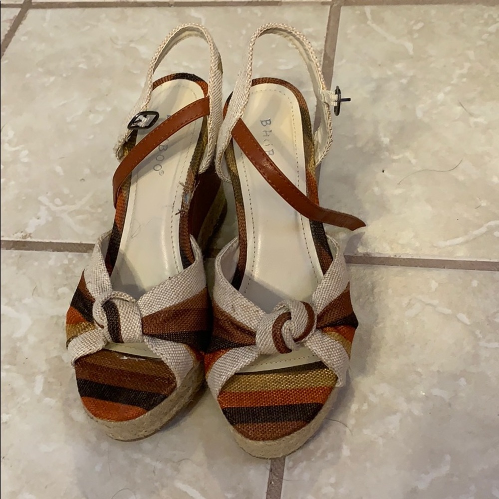 Cute Brown wedges